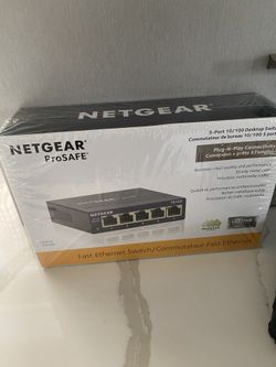  the NETGEAR GS305E 5-port Gigabit Ethernet Smart Managed Plus Switch with traffic separation (VLAN),