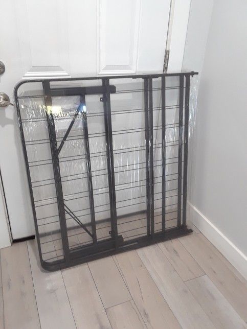 New Twin Metal Platform Bed