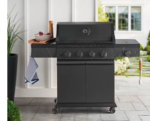 Member’s Mark Pro Series 4-Burner Propane Gas Grill w/ Cover