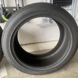 (1) Nitto NT420V Tire 285/40/20