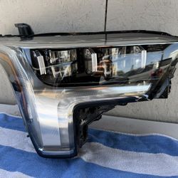 2022 2023 2024 2025 Toyota Tundra Right Led Headlight Projector Used