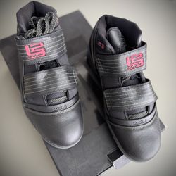 Nike Zoom Soldier III / 3 LeBron James Black Men Sneaker Size 10.5