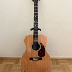 Martin 000-28 Acoustic Guitar Custom - with hard shell case
