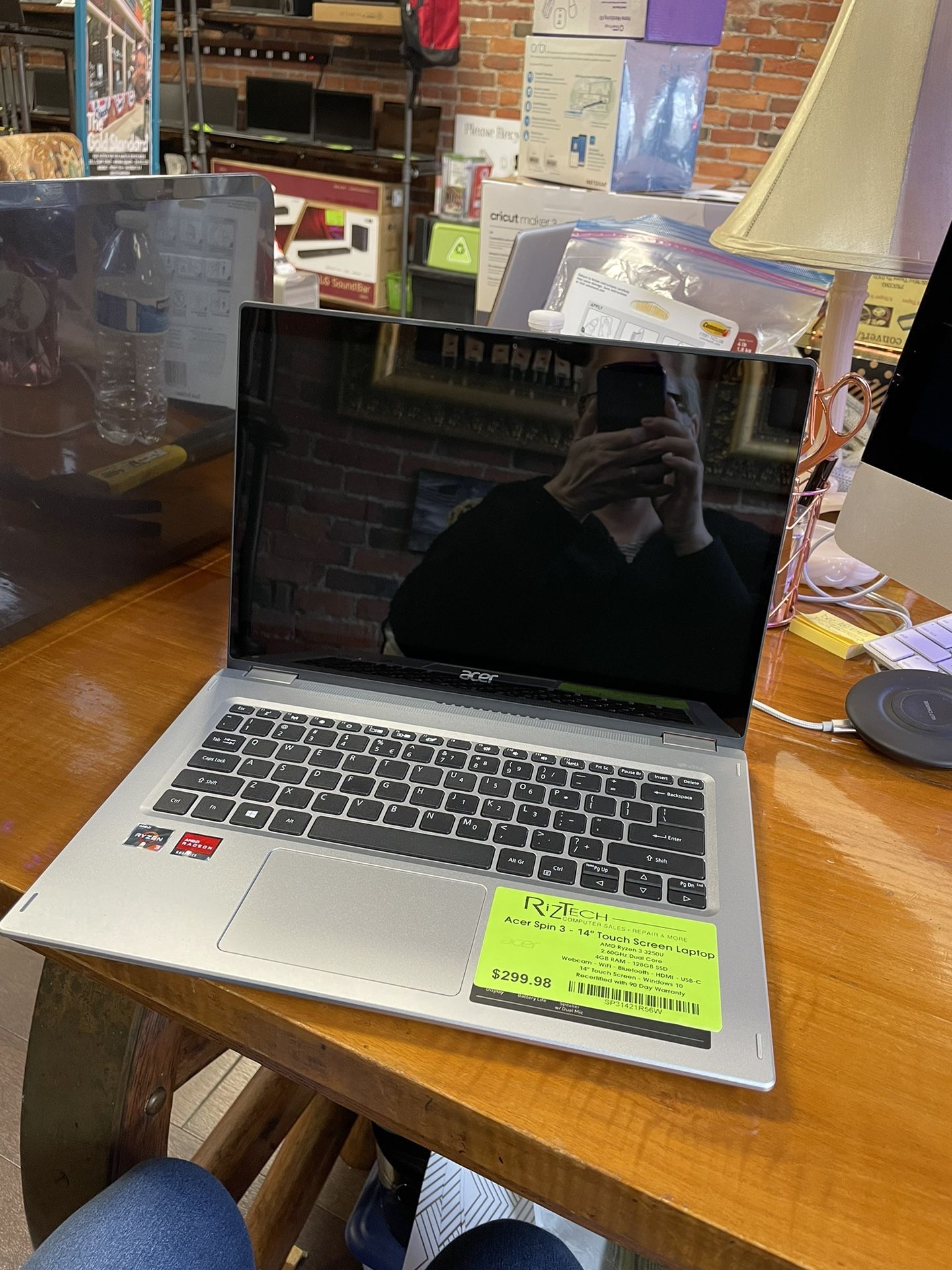 ACER Spin 3 Touchscreen Laptop Folds In Half To Become Tablet Ryzen 3 2.60GHz 4GB RAM 128GB SSD W10