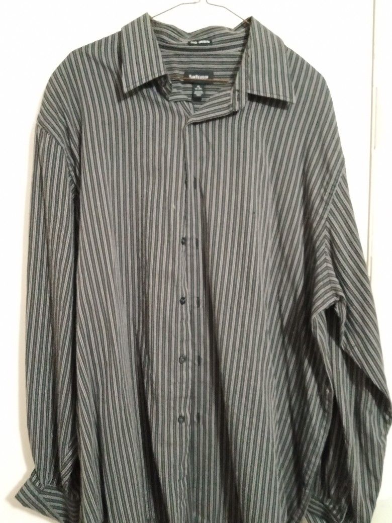 Long Sleeve Van Hueson Xl