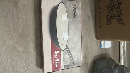 Parini Cookware 10.5" Cast Iron Fry Pan