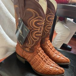 Senor De Los Cielos Size 7 Boots