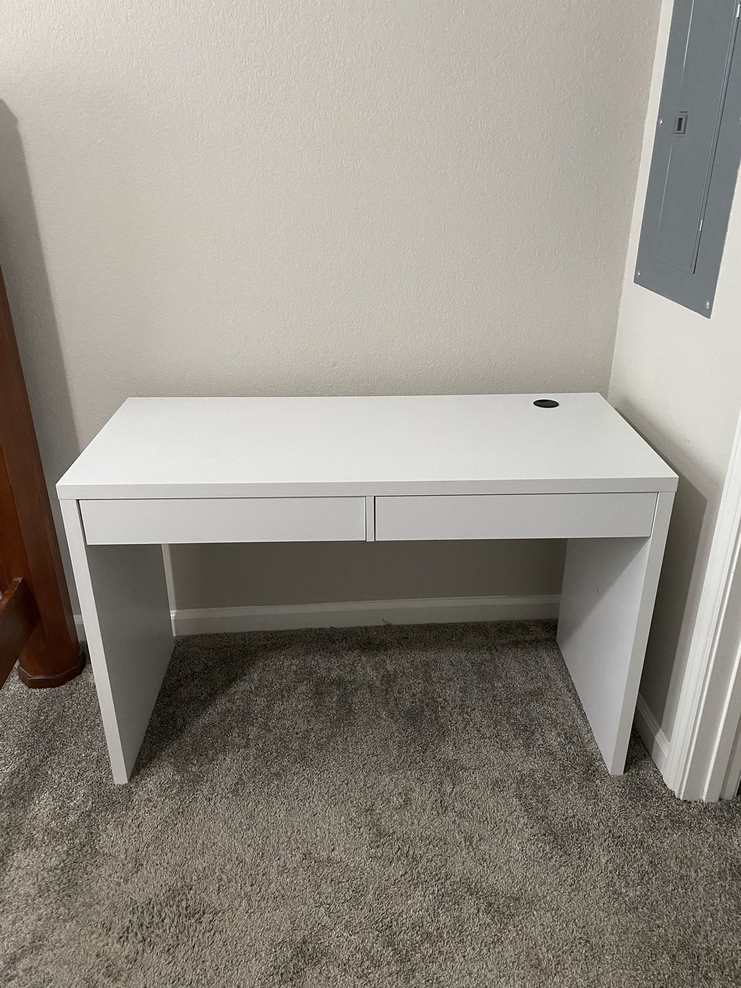 Like New Desk