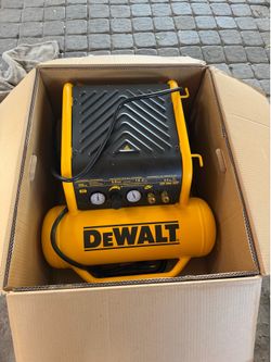 DEWALT 4.5 Gal. Portable Electric Air Compressor 225 PSI