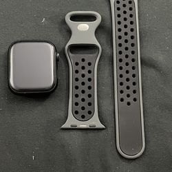 Apple Watch Series 7 45mm (GPS+LTE) 94% Battery health