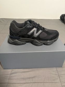 New balance 9060 triple black
