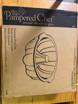 Stoneware Fluted Pan