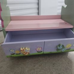 DECORATIVE BOOKSHELF