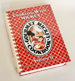 Disney Cookbook - The most popular recipes from Walt Disney World and Disneyland