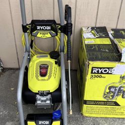 RYOBI 3300 PSI 2.5 GPM Cold Water Gas Pressure Washer with Honda GCV200 Engine