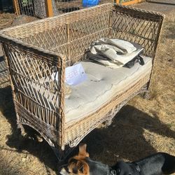 Curb Alert! Super Cool Vintage Loveseat 