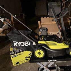 RYOBI ONE+ 18V 13 in. Cordless Battery Walk Behind Push Lawn Mower with 4.0 Ah Battery and Charger
