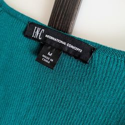 Long Sleeve Twisted Front V- Neck