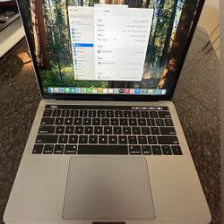 2020 Macbook Pro 13 Inch Touchbar M1, 16 Gb 1TB 1024Gb Storage 100 Cycle Battery Original Charger Mint Condition 