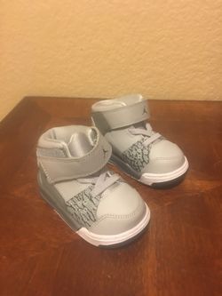 Boys Jordan’s 4c brand new