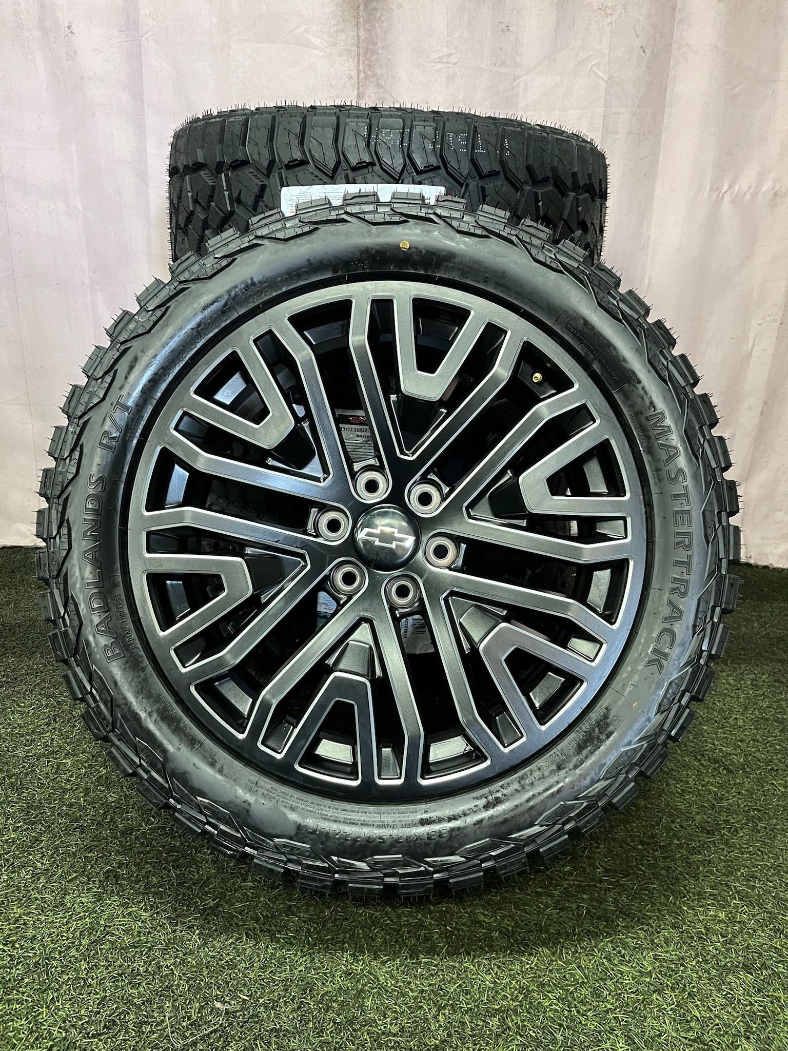 Brand New Chevy Silverado High Country 6 Lug 22 Inch OEM Wheels