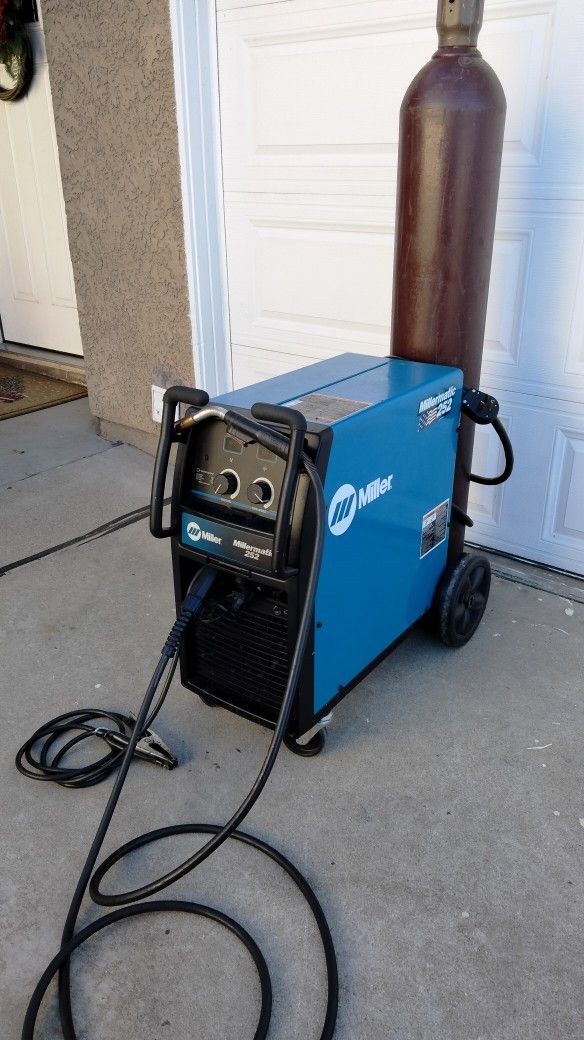 Miller 252 Mig Welder For Sale In Rancho Cucamonga CA OfferUp miller-252-mig-welder-for-sale-in-rancho-cucamonga-ca-offerup