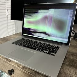 MacBook Pro (Retina, 15-inch, Mid 2014) Broken Screen