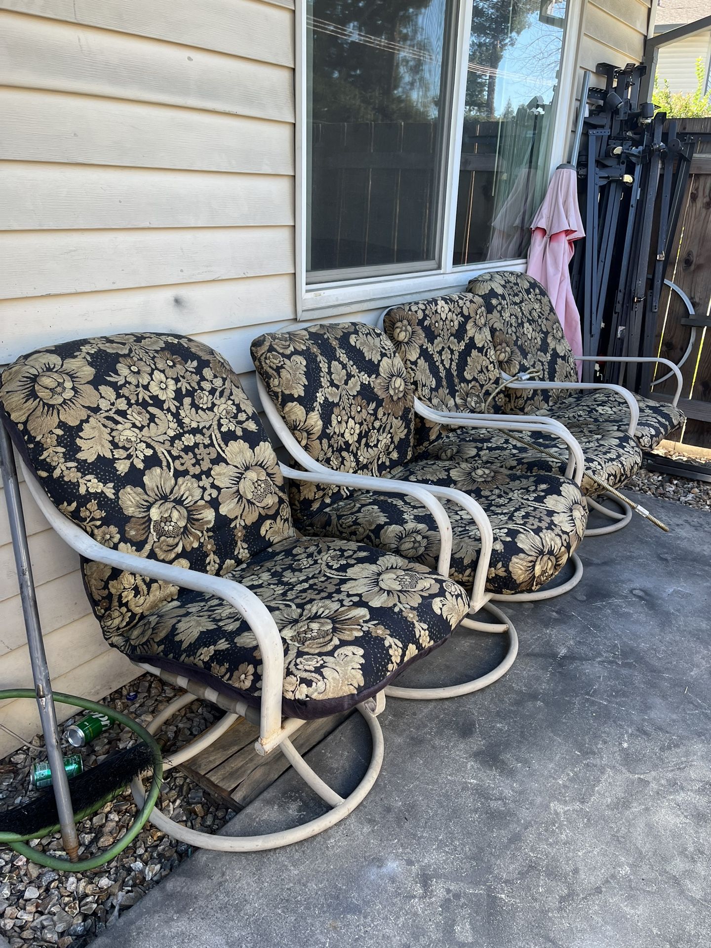 Set Chairs Patio
