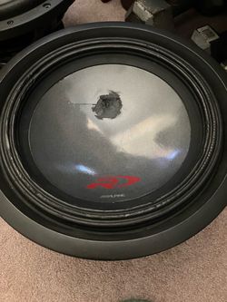 Alpine Type R 12 inch Subwoofer (only one voice coil works)