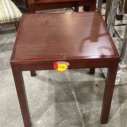24 X 24 End Table 