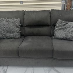 Sofa & Loveseat 