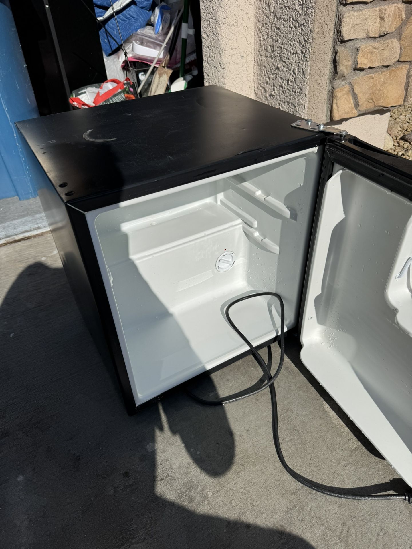 Magic Chef Mini Fridge Freezer 1.7 Cu Ft