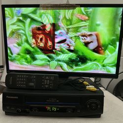 PANASONIC PV-V4021 VCR 4 HEAD VHS WITH REMOTE AND CABLES 