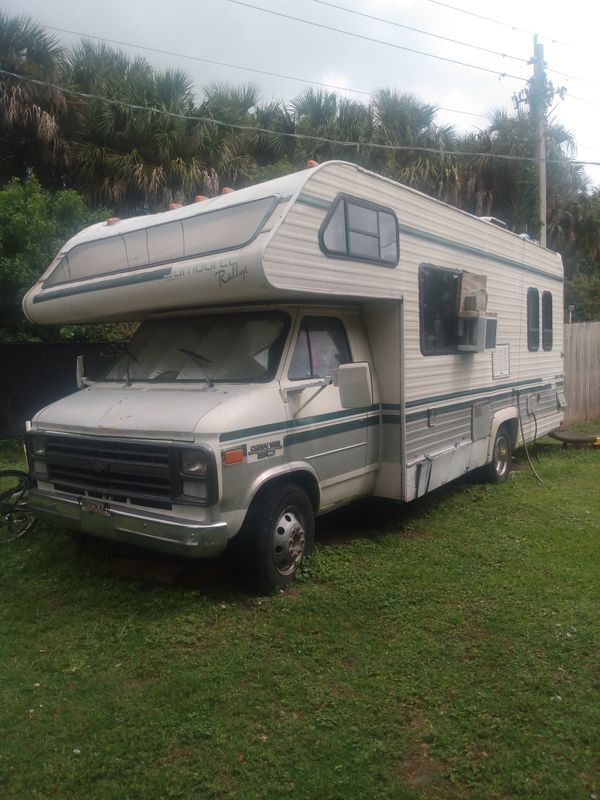 1989 chevy jamboree rallye by fleetwood 450 bigblock for Sale in Hobe
