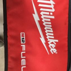 Milwaukee M12 Charger And Case/bag