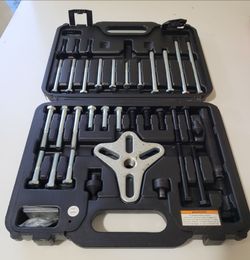 Bolt-Type Wheel Puller Set