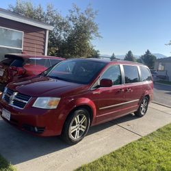 Grand Caravan 2010.  129mille
