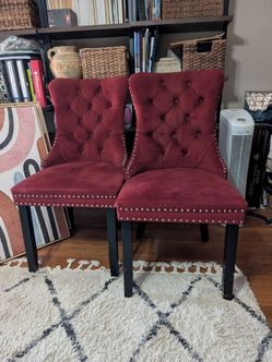 Set of velvet decorative chairs