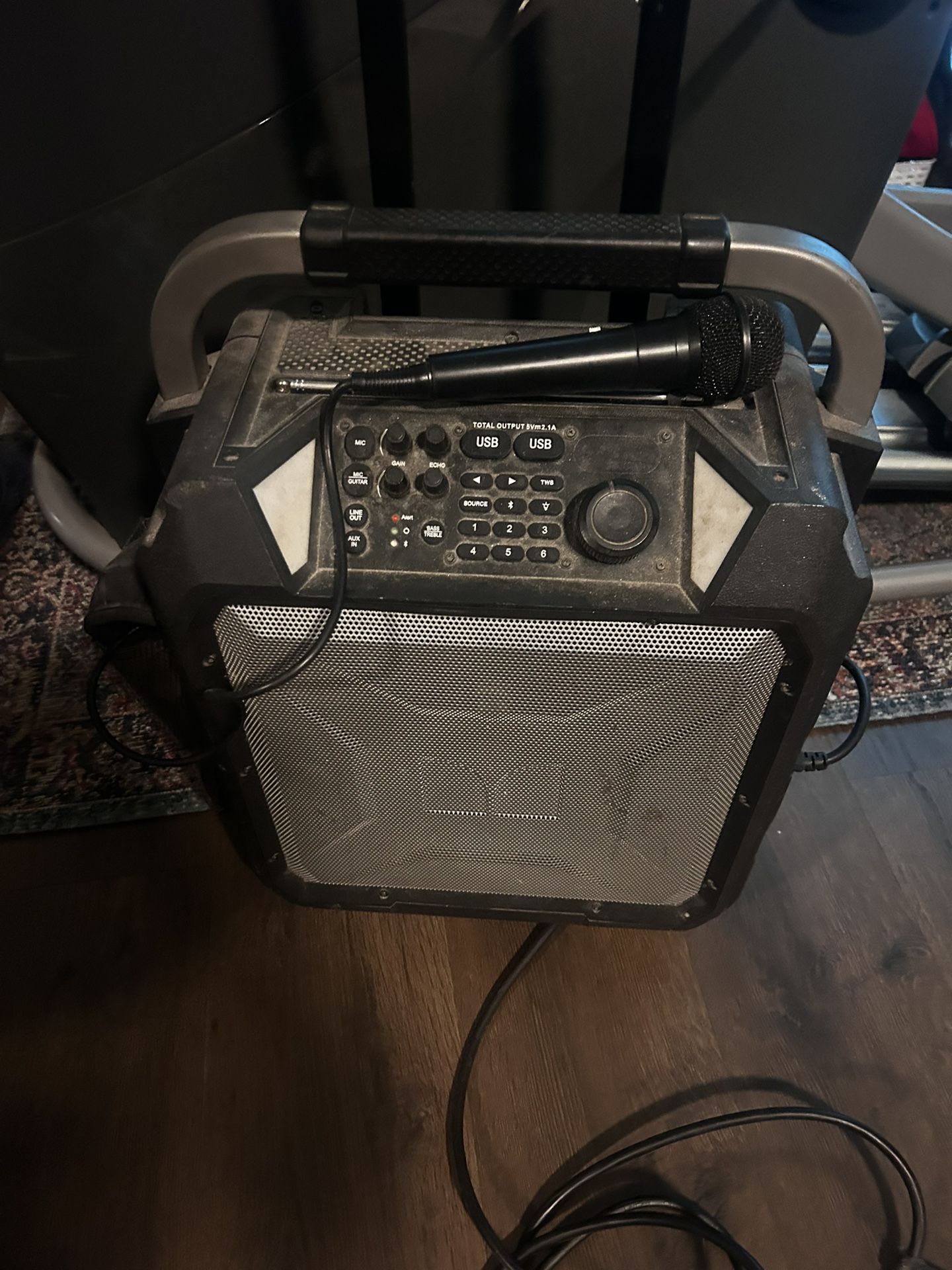 Monster Portable Bluetooth Speaker with microphone