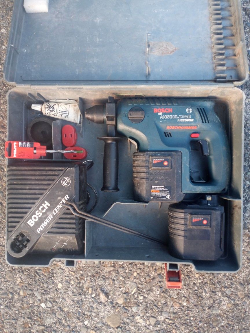 BOSCH 1125SR SDS 24volt Roto Rotary Hammer Drill Works Great Batteries 3 Out Of 4 Bars. For Pickup Fremont Seattle. No Low Ball. No Trades for Sale in