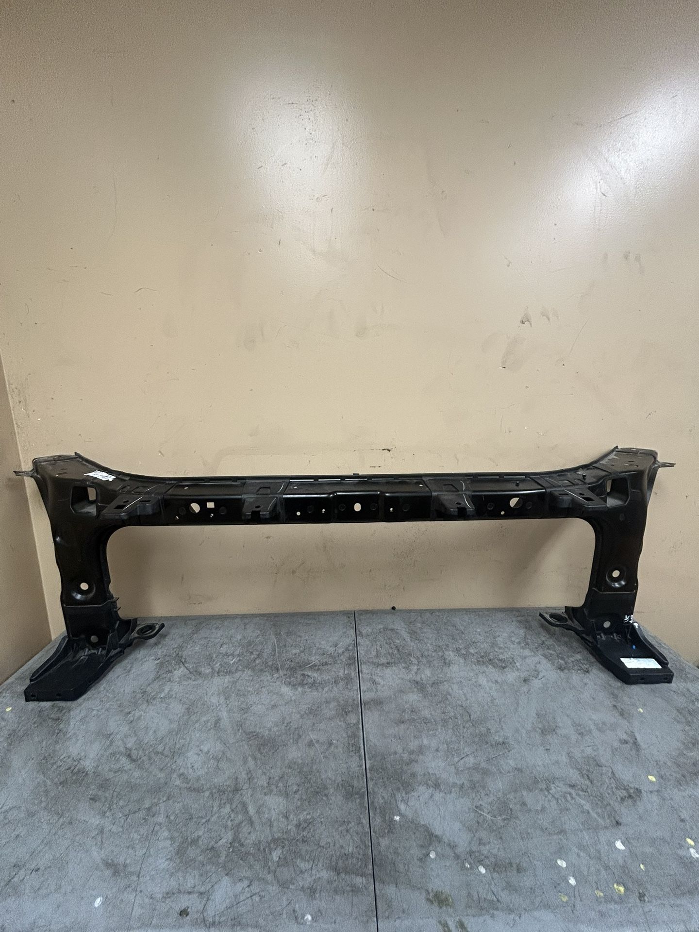 2015 2016 2017 2018 2019 2020 2021 2022 2023 2024 FORD F150 RADIATOR SUPPORT