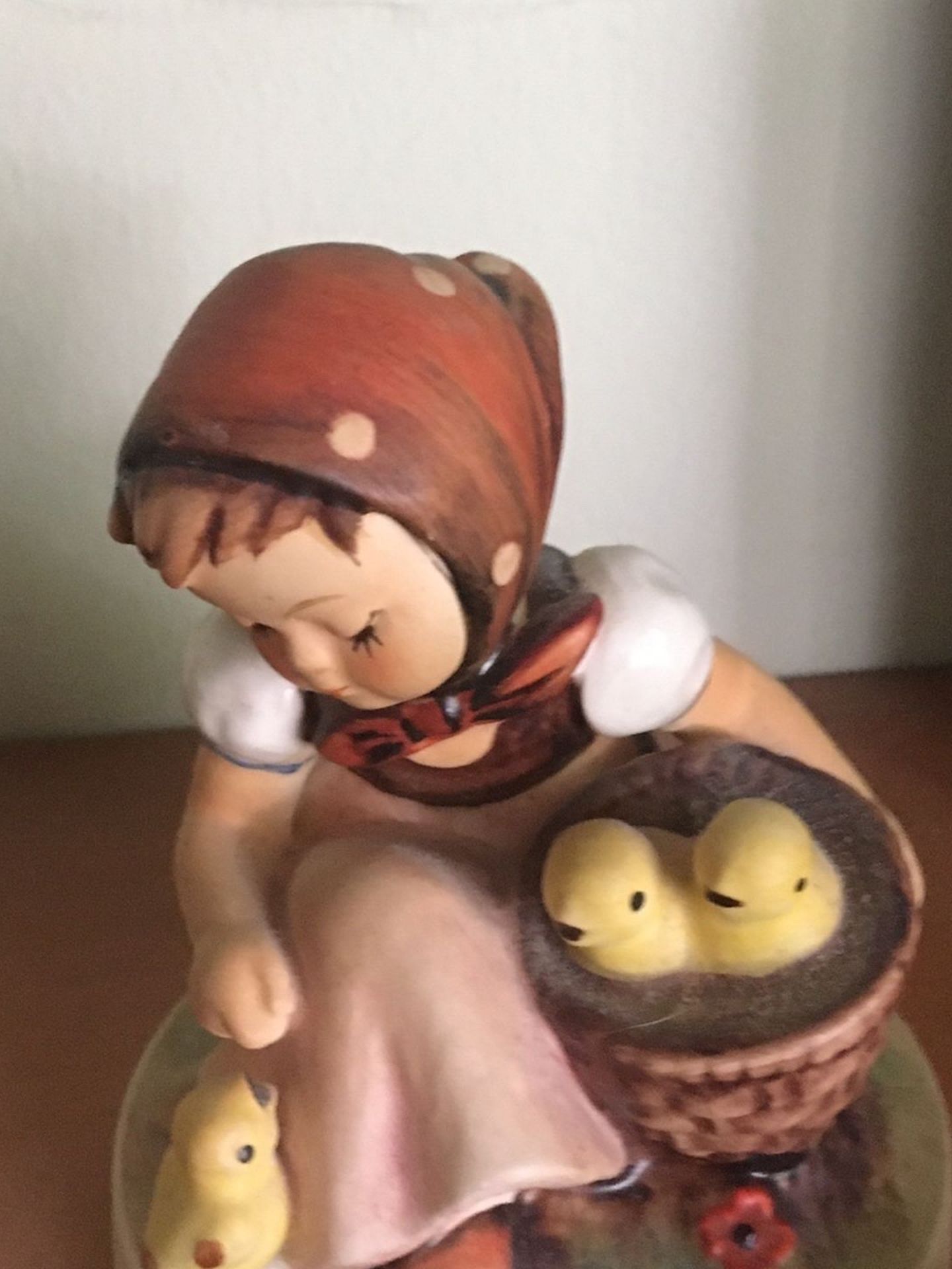 Hummel - Girl With Chicks
