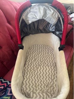 Uppa baby basinet(need sold asap)