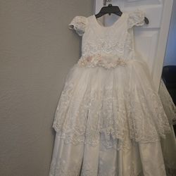 Size: 8  Girls/ Sacraments Dress