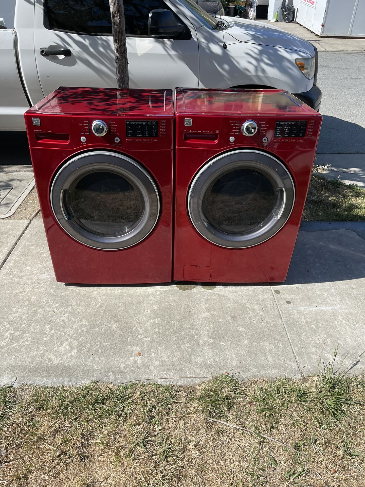 Kenmore Washer/Dryer (Gas dryer + Stackable) 30 Day Warranty In Visalia