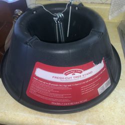 New fresh cut tree stand