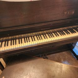 Richmond Standup piano with bench