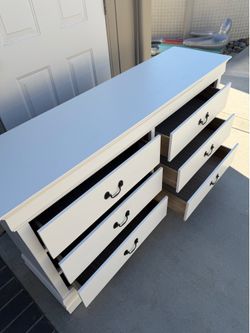 WHITE DRESSER/NIGHTSTAND,Nice!