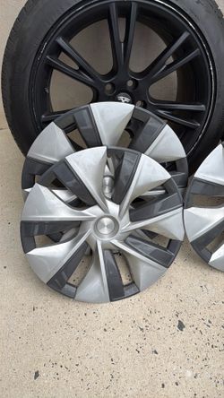 Tesla model y tires with rim caps