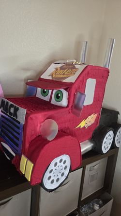 Pinata Trailer Mack Disponible 
